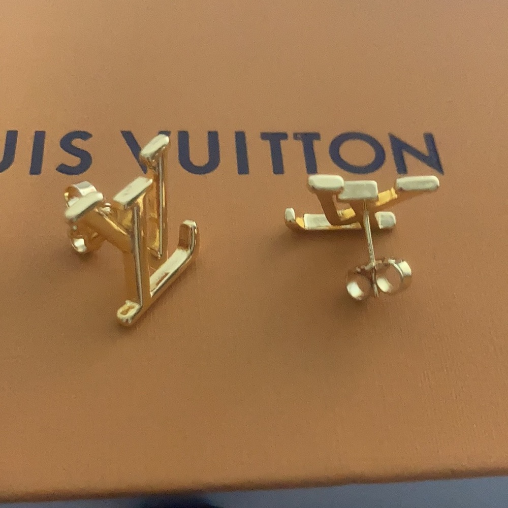 Louis Vuitton Gold Crystal Earrings - Picture 2 of 6